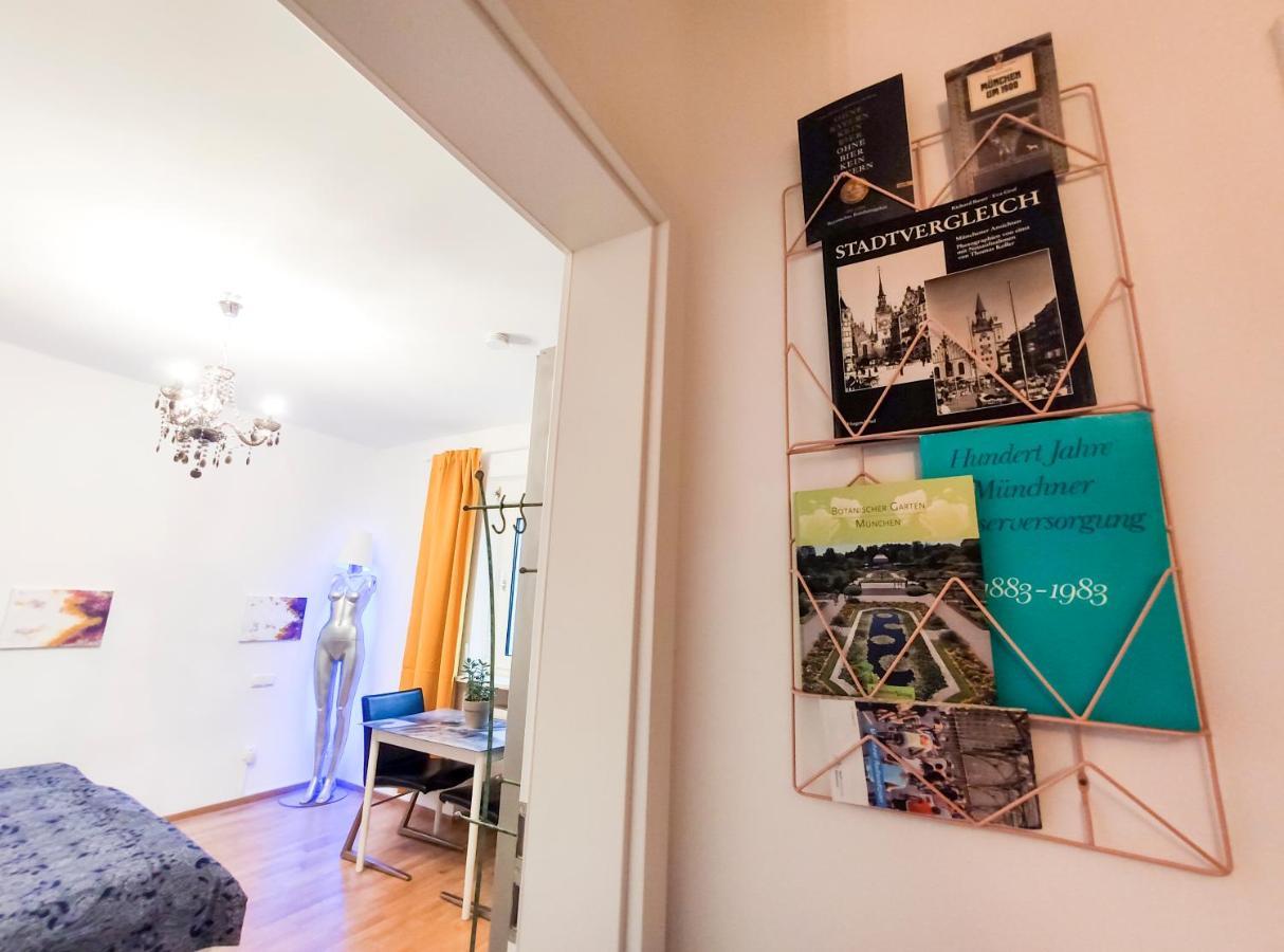 Modernes Zimmer Am Park Mit Garten, Huehner & Enten ミュンヘン エクステリア 写真
